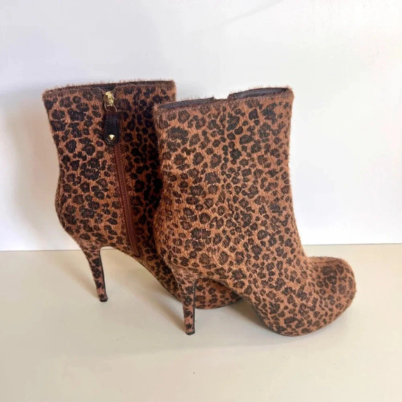 Dollhouse vintage leopard turn high heal boots size 7.5 new in box - Picture 2 of 15